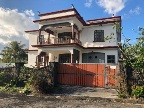 La Gaulette Apartment | Skipper Dan Bungalow