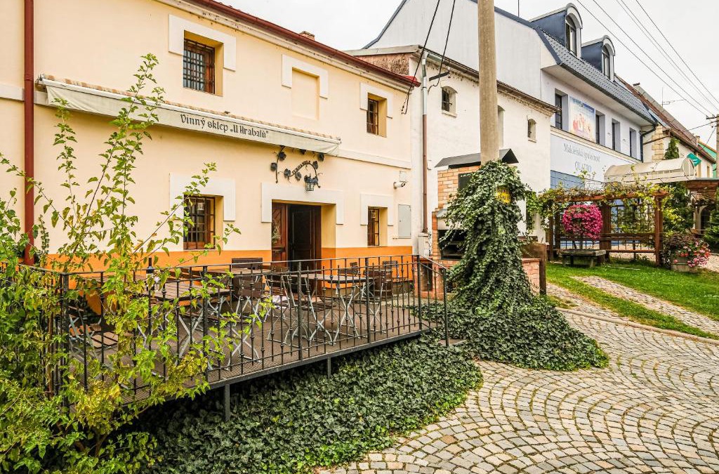 Hustopece Apartment | Sklep U Hrabalů