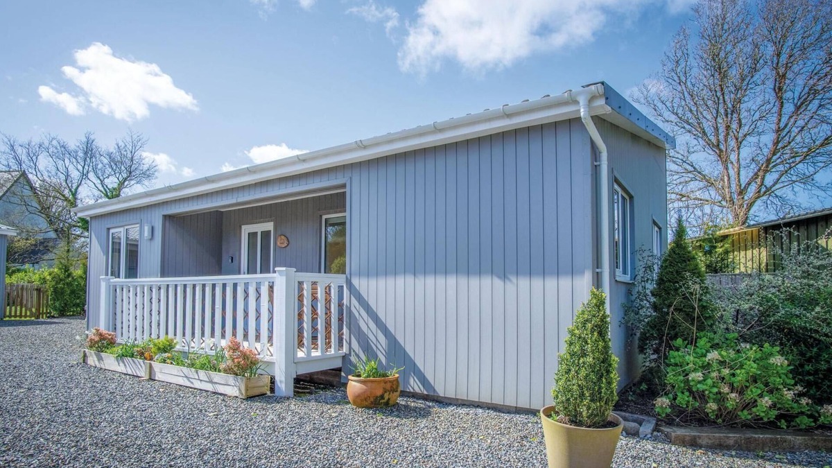 Jameston Apartment | Skomer Lodge - 2 Bedroom Lodge - Manorbier