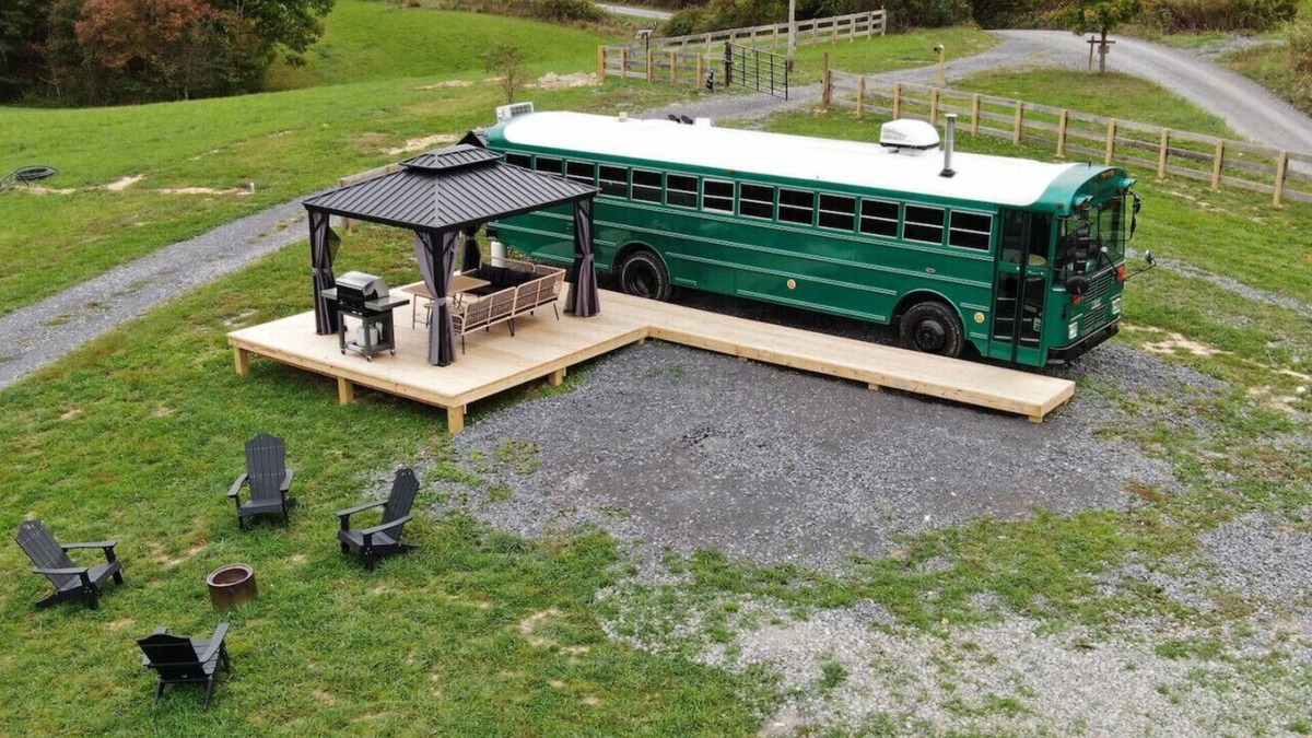 Elton House | Skoolie New River Gorge - Greenie
