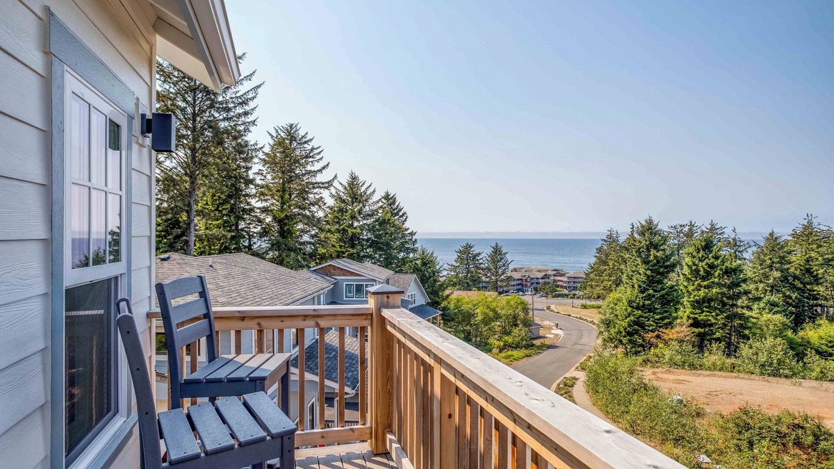 Depoe Bay House | Sky-High King Suite, Ocean Views, Hot Tub, Game Room, Media Room in Depoe Bay!