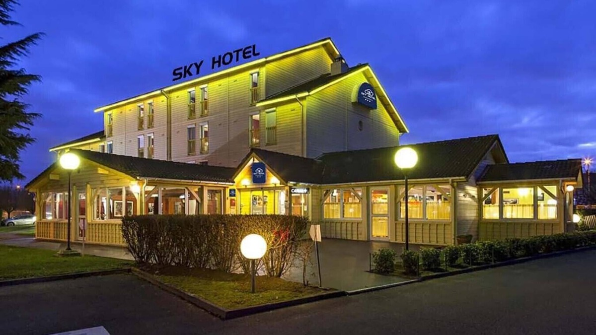 Goussainville Hotel | Sky Hotel Goussainville Charles de Gaulle - ex Comfort Hotel