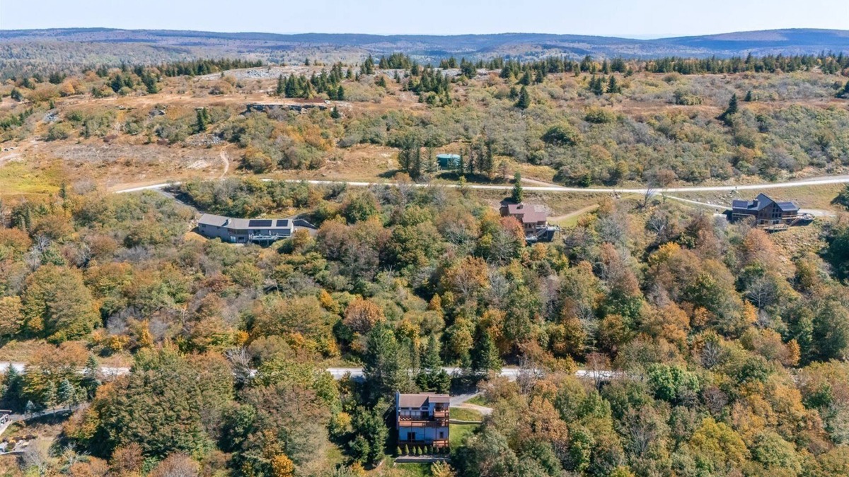Old Timberline House | Sky Ridge - 1901 Mountainside RoadnnSky Ridge - Stunning Mountain Top Views, Hot Tub