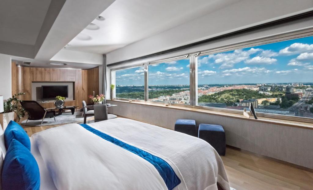 Zizkov Hotel | SKY SUITE HOTEL