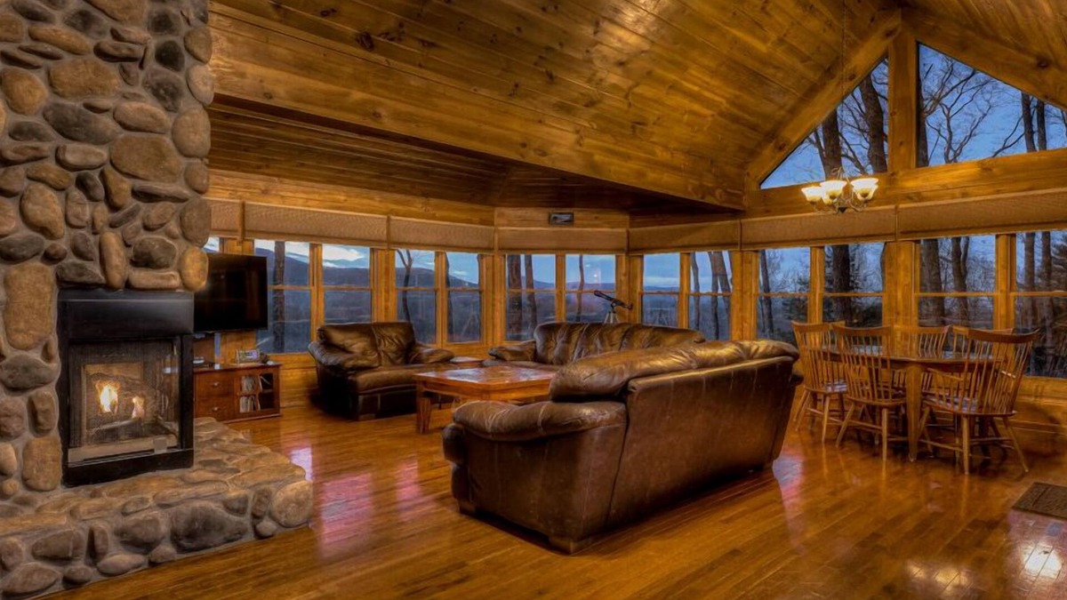 Blue Ridge Cabin | Skyline Lodge- Gated Community | Pet Friendly | Paved Road