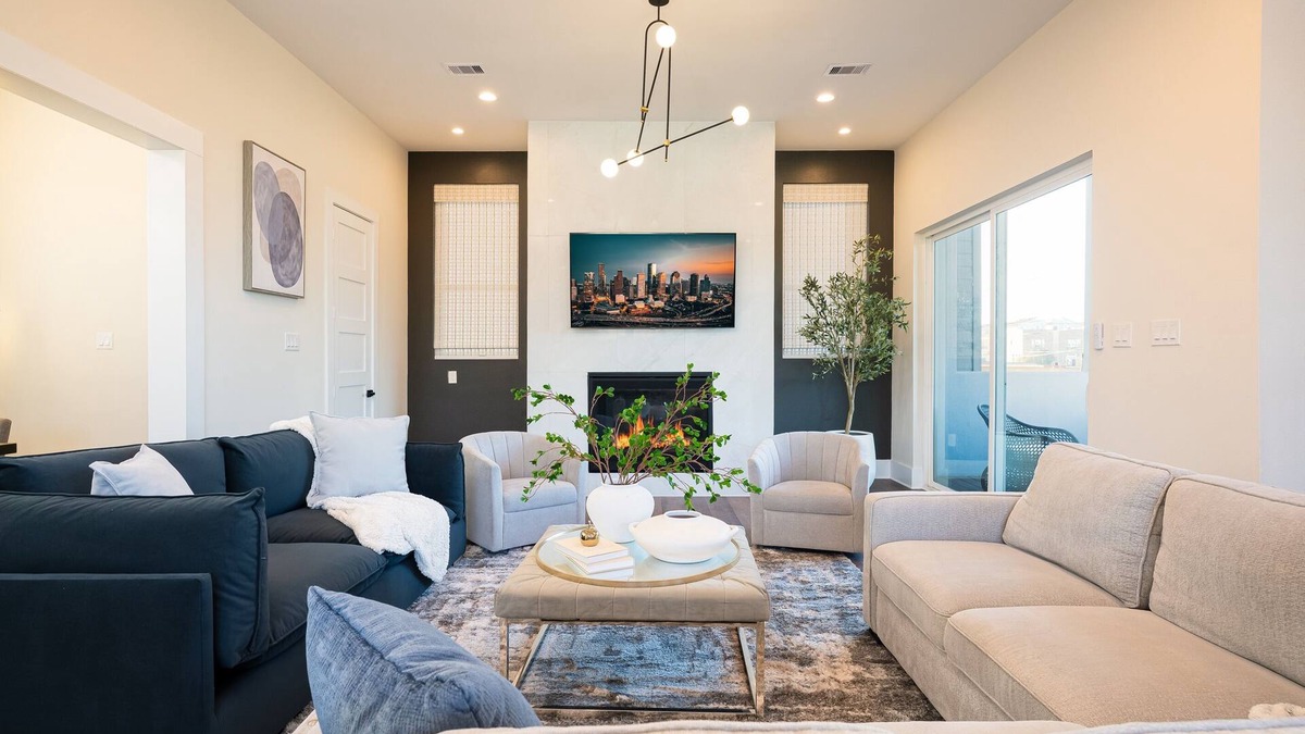 Washington Ave./ Memorial Park House | Skyline Luxury Midterm & Long Stays 30+ Nights