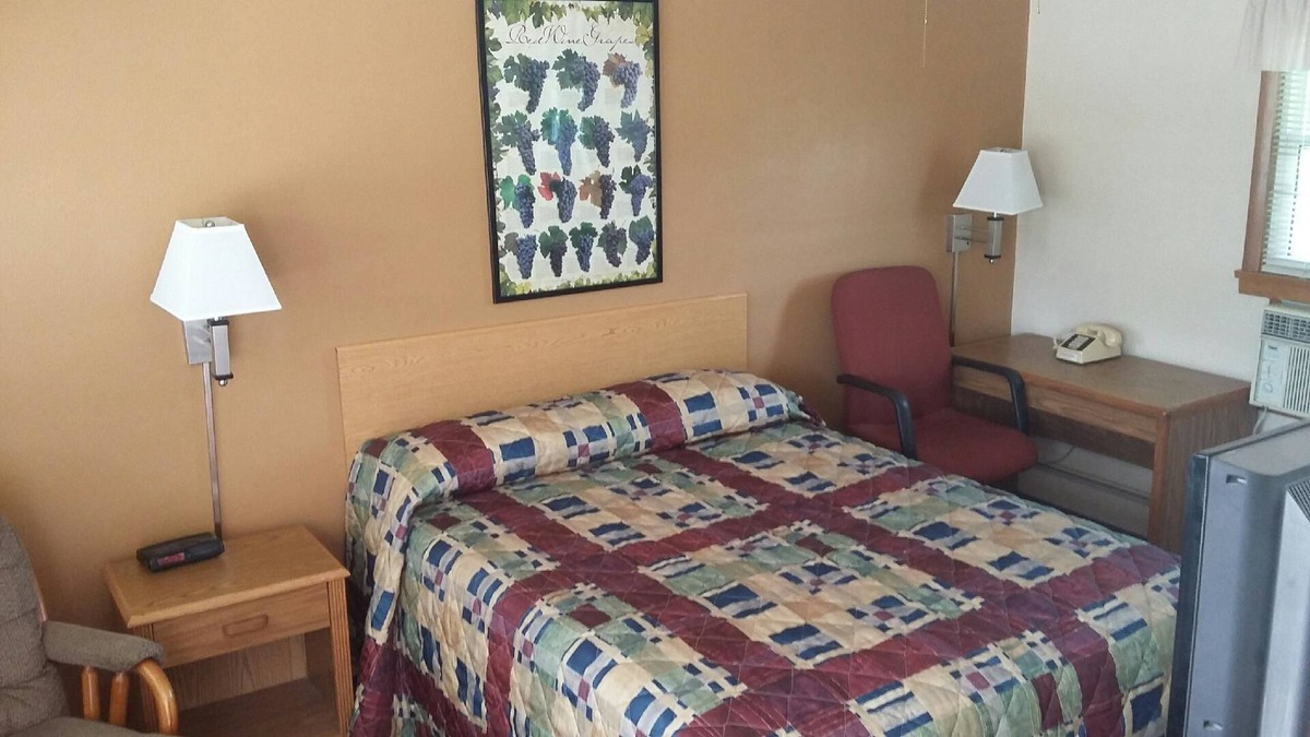 Alexandria Hotel | Skyline Motel