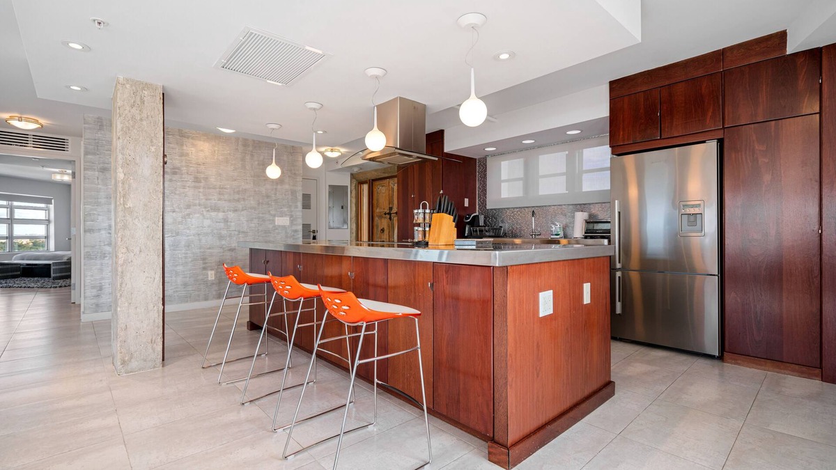 City Center Apartment | SkyLoft Penthouse in South Beach - 3000 sq. ft. of Rooftop Patio - Very Private