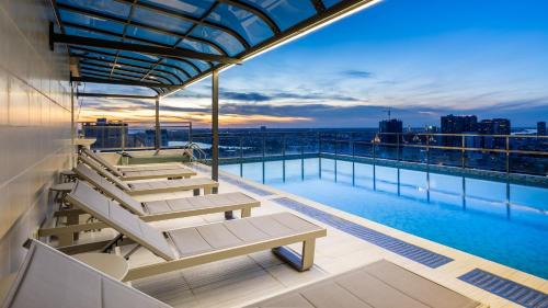Chamkar Mon Apartment | Skypool REAL HOPE Condo - Apartments FREE Laundry