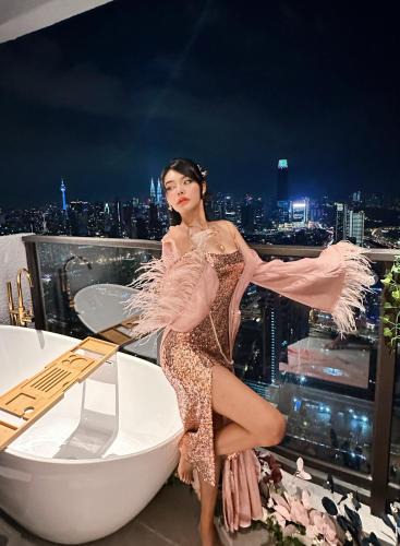 Kuala Lumpur Apartment | Skyscraper 65 KL Highest Outdoor Bathtub Luxury Lavish Designer Suite Penthouse Lv65