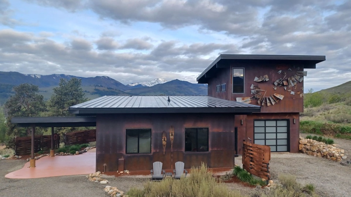 Winthrop Cottage | Skytop: Great views, remote, yet close to Winthrop