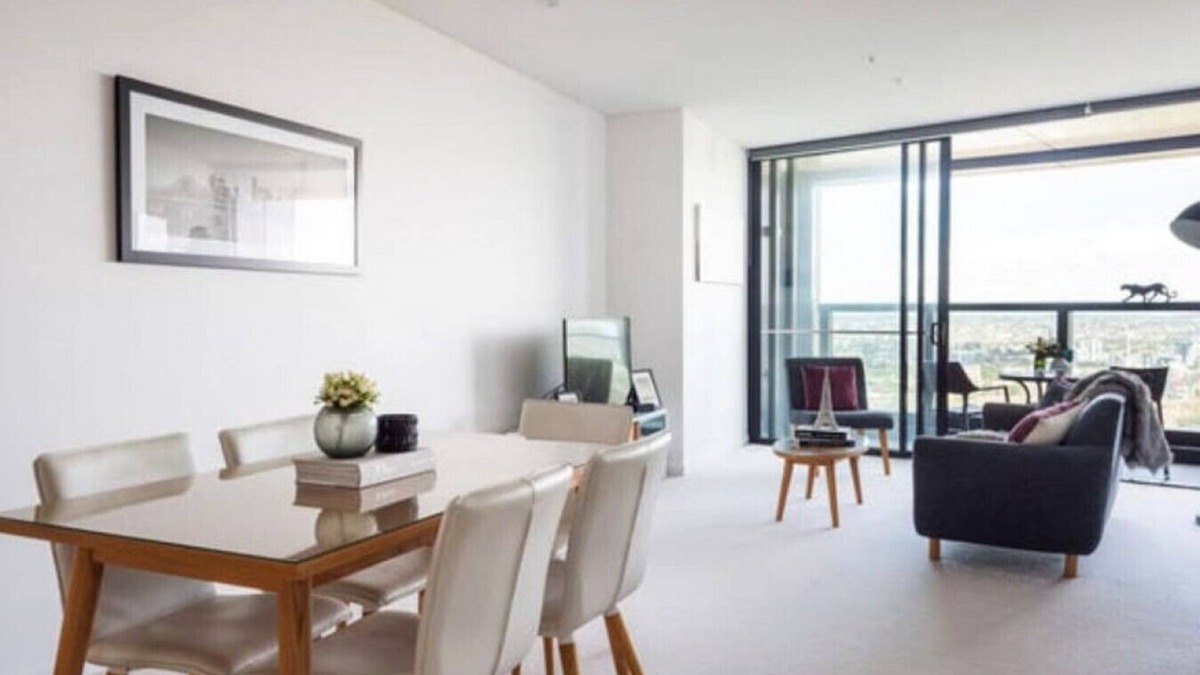 Brisbane Central Business District Apartment | Skytower 1901 · L19 Spacious Apt, Wi-Fi, Parking