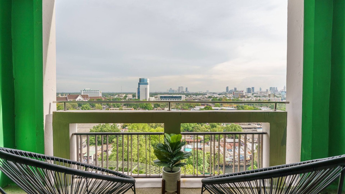 Khlong Toei Apartment | SKYVIEW@MRT/7-Eleven/Gym/POOL/Hi-SWifi/DailyClean/ETK