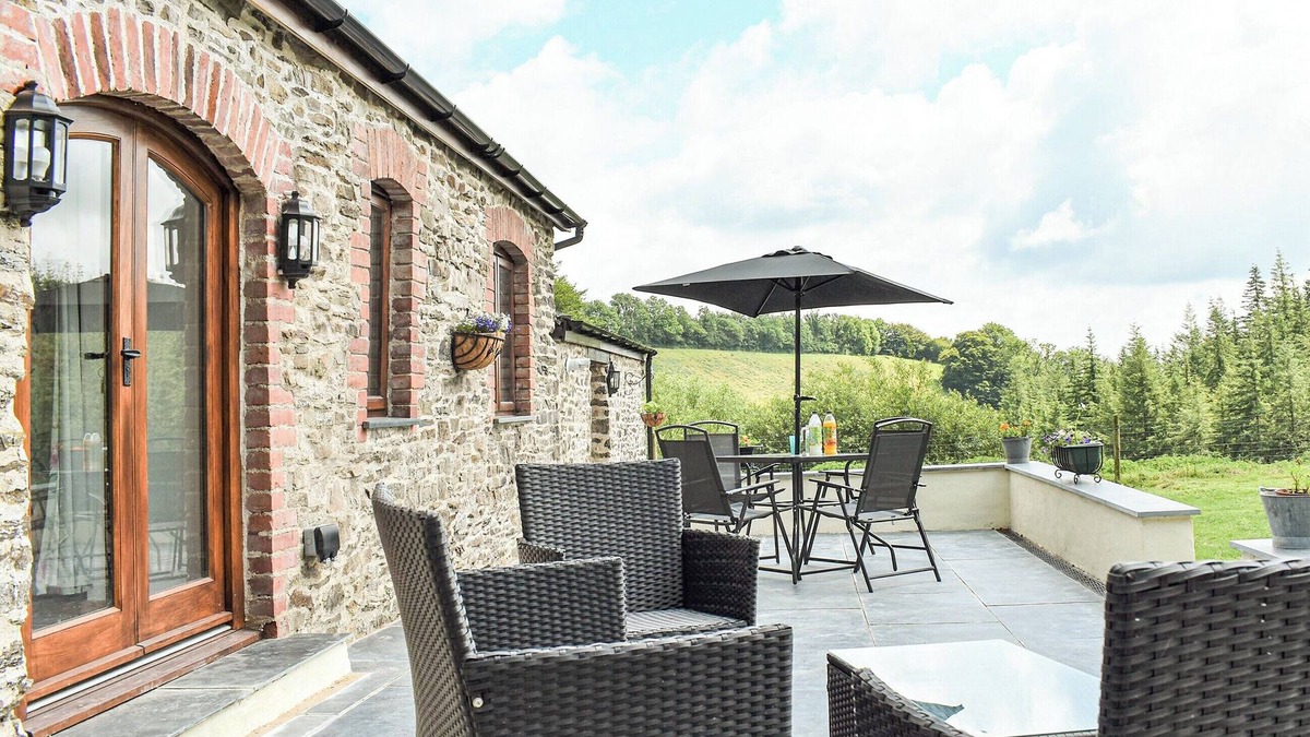 Brayford Cottage | Slade Cottage - UK35027