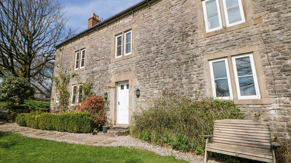Cauldon Low Cottage | SLADE HOUSE, pet friendly, with open fire in Ilam, Staffordshire