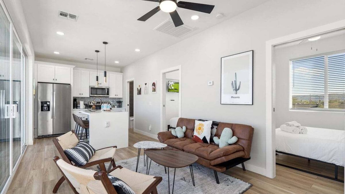 Downtown Phoenix House | Slam Dunk: Downtown PHX | a few blocks from Chase Field & Suns' stadium