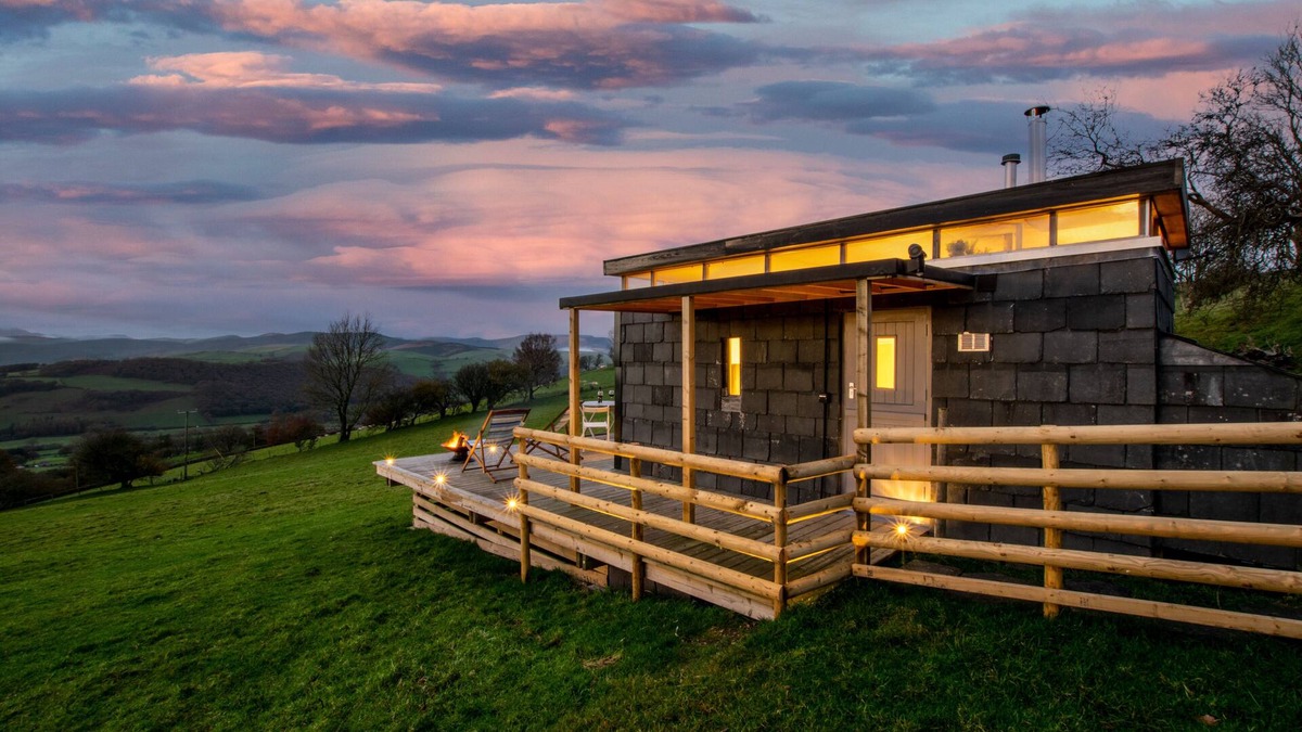 Cemmaes House | Slate Cabin - Caban Llechi