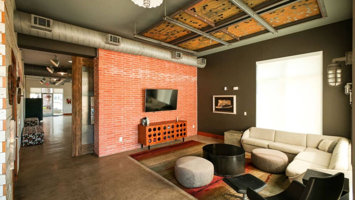 King William Apartment | Sleek 1BR w/Gym, Parking, Near King Wms&Towers