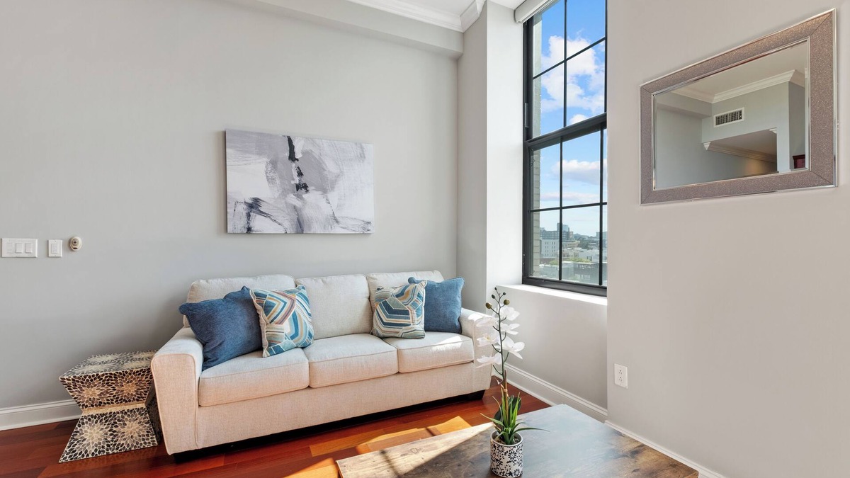 Olde Kensington Apartment | Sleek 1BR w/Rooftop Amenities