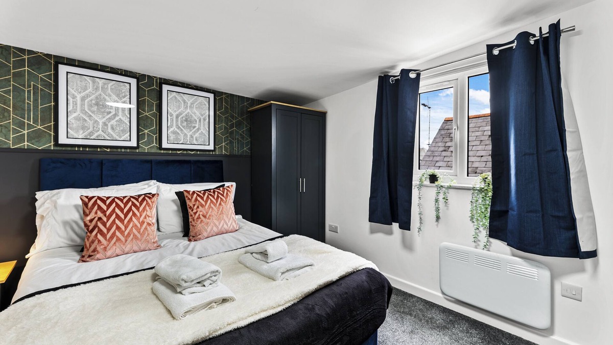 Gabalfa Apartment | Sleek and Stylish Central Card