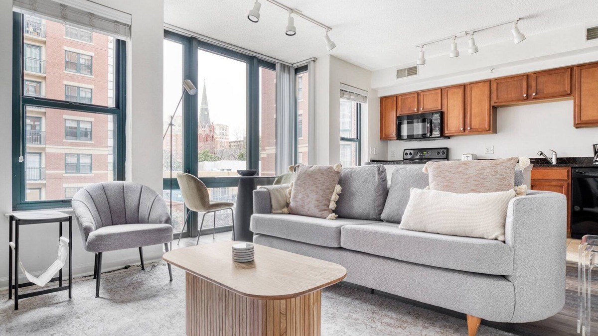 Logan Circle Apartment | Sleek Logan Circle 1BR w/W/D, Gym & Pool, walk to Metro, by Blueground