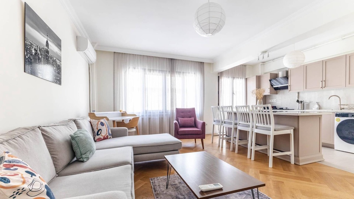 Moda Apartment | Sleek, Luminous, Central Flat 10 min to Moda