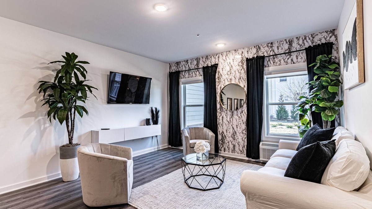 Hillsborough Condo | Sleek & Modern Condo sleeps 6, Handicapped accessible
