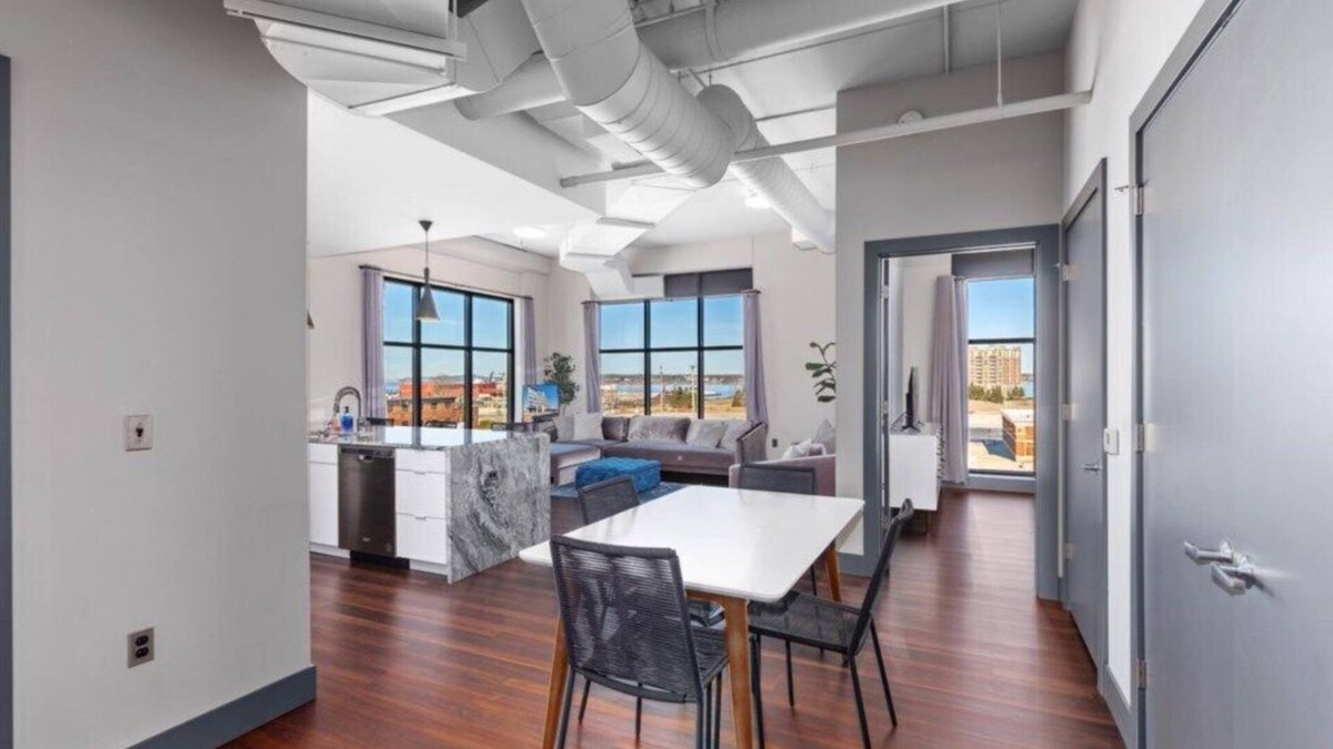 Nelson Apartment | Sleek Modern Corner Luxury Apartment with Water/City Views - Leonard Luxury