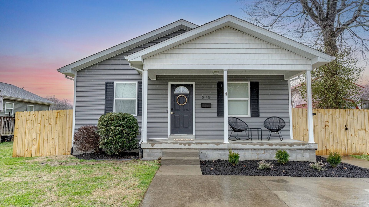 Elizabethtown House | Sleek+ Modern Home Close to Downtown