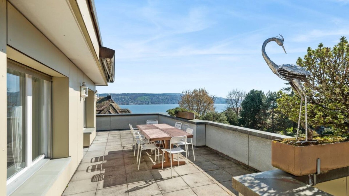 Horgen District Apartment | Sleek Rüschlikon Retreat