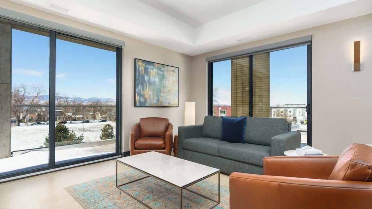 Berkeley Hotel | Sleek Tennyson St Flat w/Balcony & Views