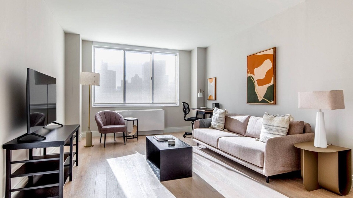 Upper East Side Apartment | Sleek UES 1BR w/Elevator, Gym & Pool, nr Central Park, by Blueground
