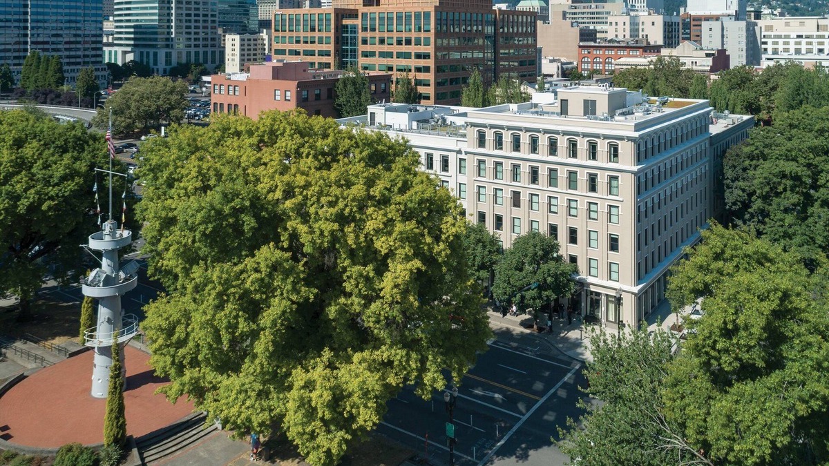 Old Town Chinatown Hotel | Sleek Waterfront District Hotel in the heart of Downtown