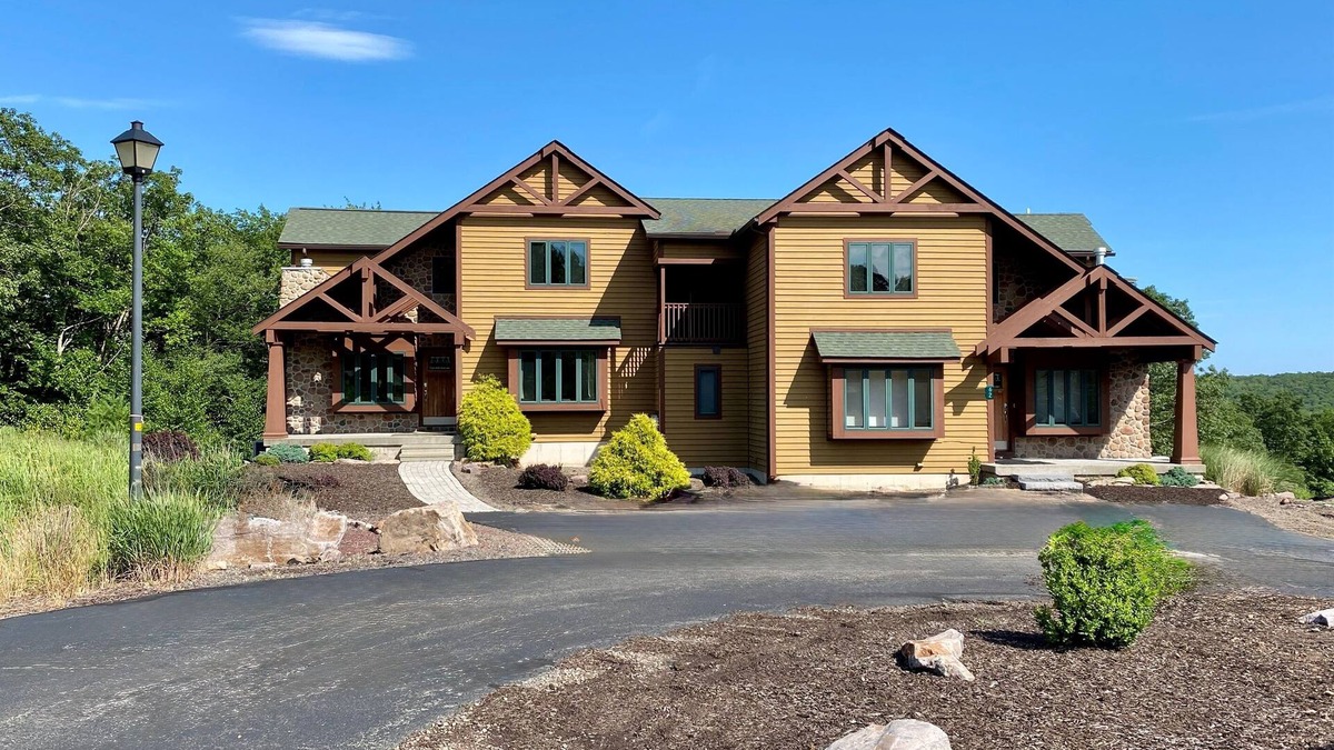 Lake Harmony House | Sleep 24 | Two Side x Side Houses | Hot Tub | Game Rm | Close to Hiking & Skiing