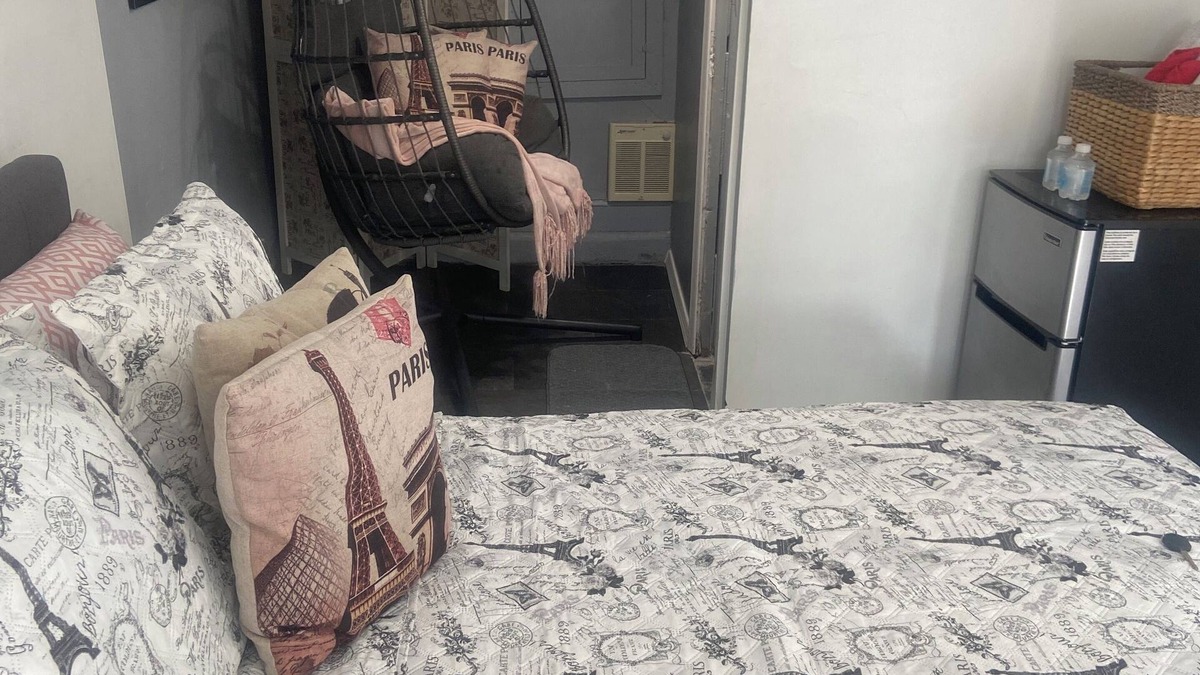 Delair Apartment | Sleep and go