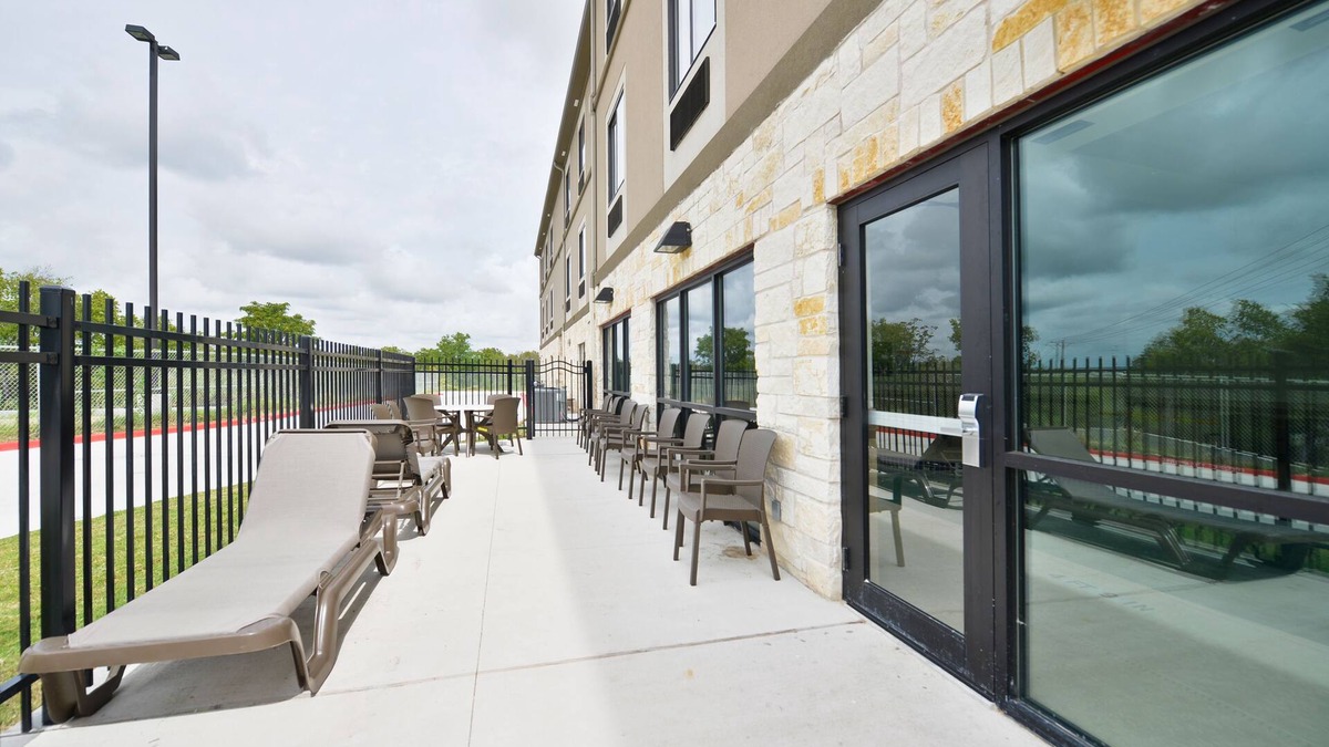 Wells Branch Hotel | Sleep Inn & Suites Austin North I-35