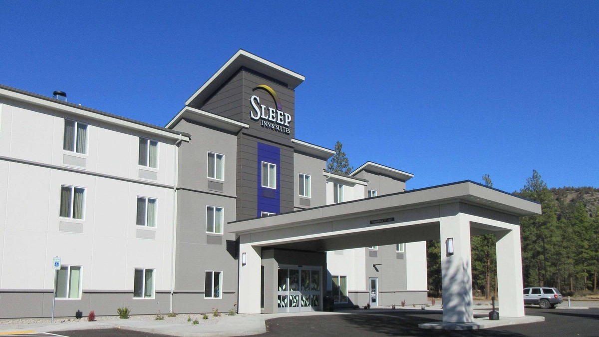 Chiloquin Hotel | Sleep Inn & Suites Chiloquin-Crater Lake Junction