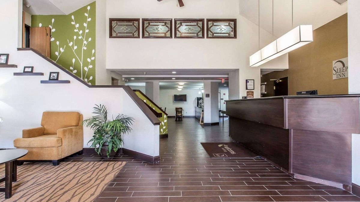 Austinburg Hotel | Sleep Inn & Suites Near I-90 and Ashtabula