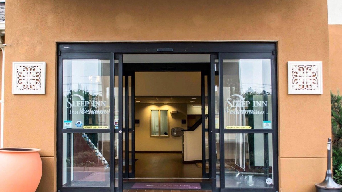 Stony Creek Hotel | Sleep Inn & Suites Stony Creek - Petersburg South