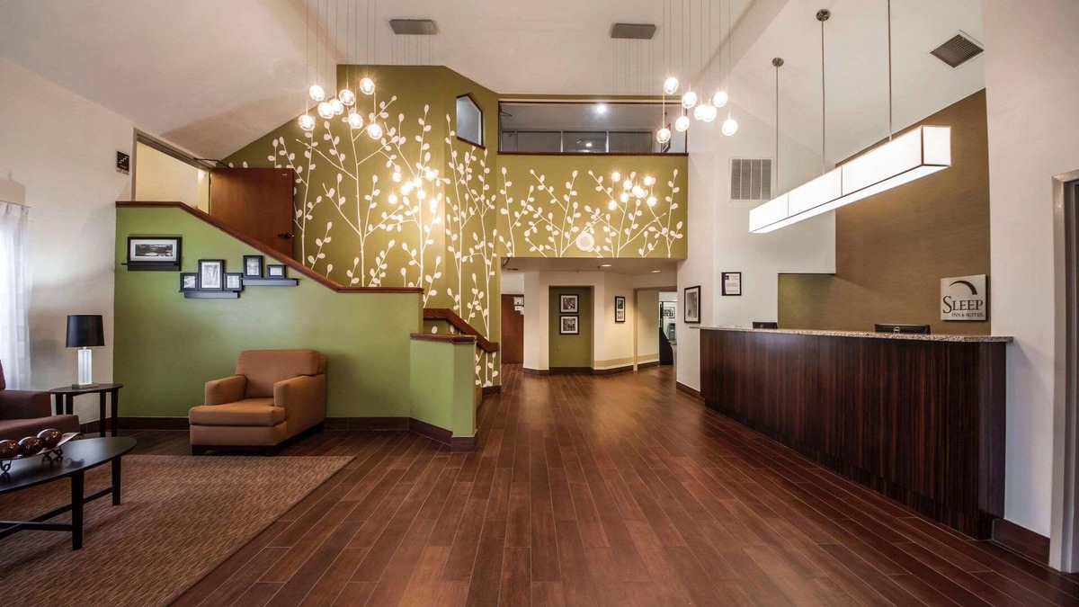Tulsa Hotel | Sleep Inn & Suites Tulsa Central I-44