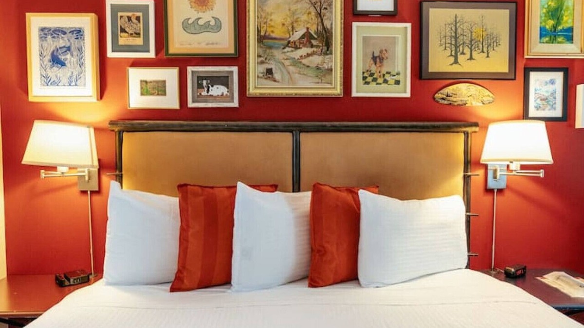 Woodstock Hotel | Sleep Woodstock - Dog Friendly King Suite