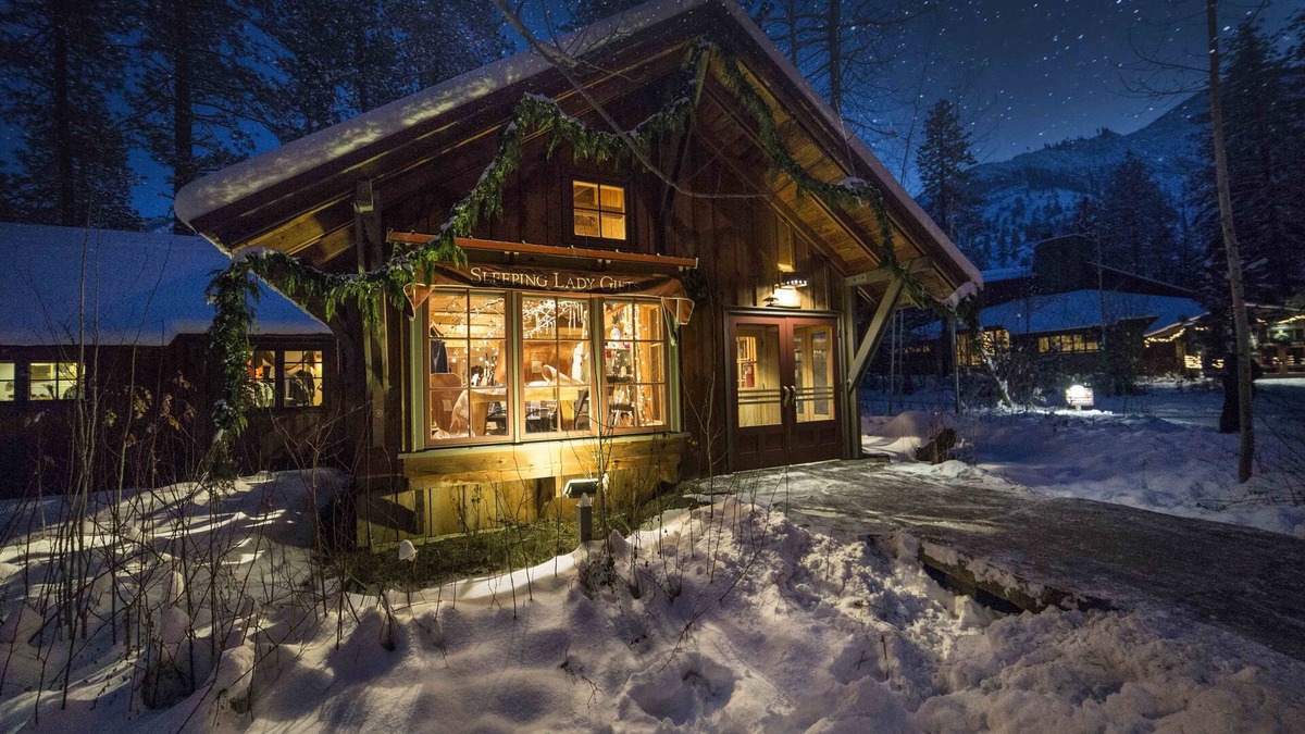 Leavenworth Hotel | Sleeping Lady Mountain Resort
