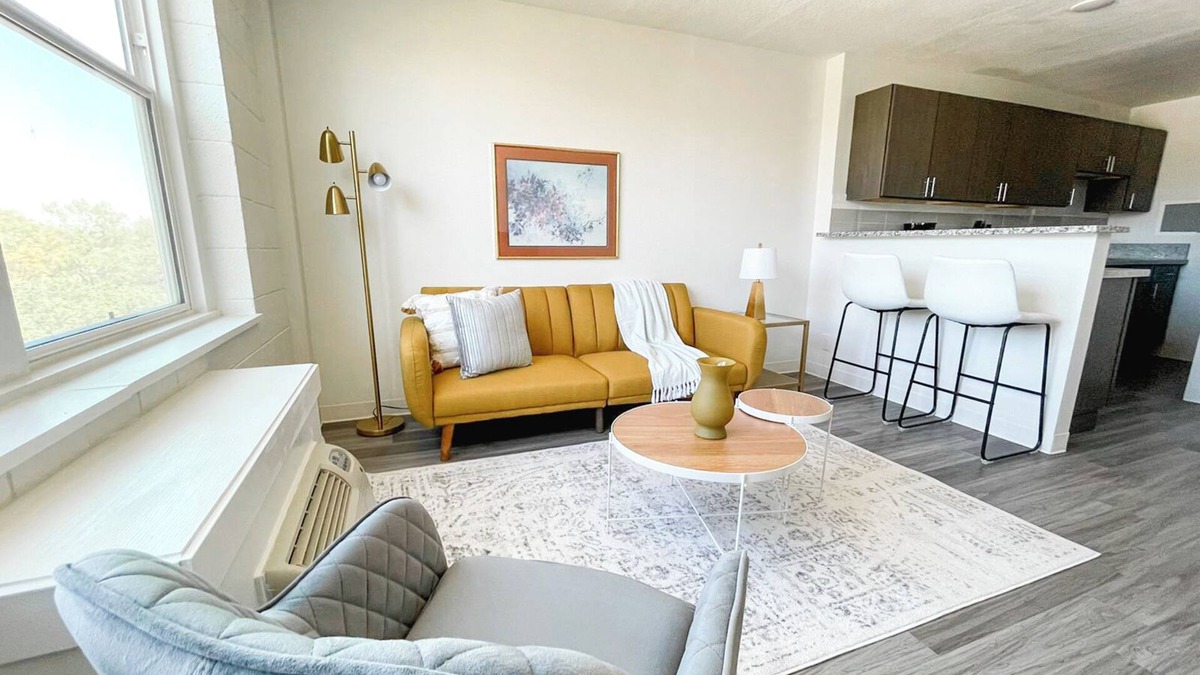 Cincinnati Apartment | Sleepover: Charming 1BD/1BA + Gym - Cincinnati