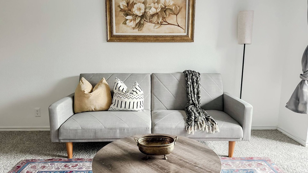 Windsor Park Apartment | Sleepover : Dashing 1BD/1BA + Gym - Austin TX