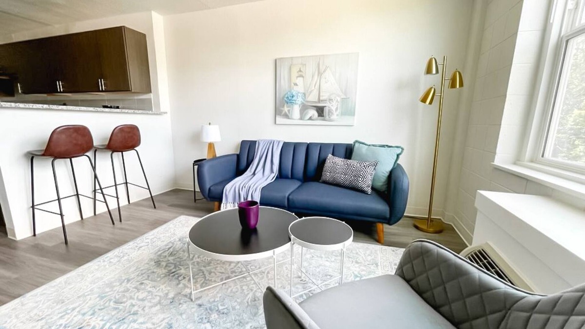 Walnut Hills Apartment | Sleepover: Divine 1BD/1BA + Gym - Cincinnati