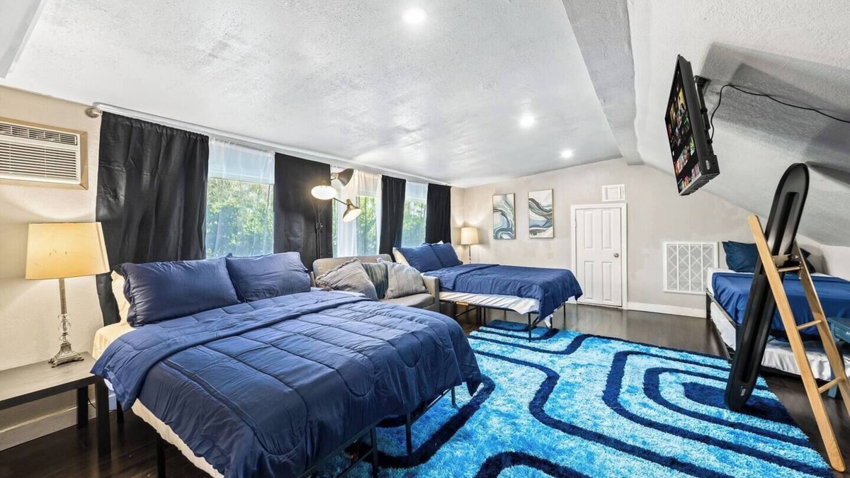 Denver Heights House | Sleeps 12 7 min to riverwalk