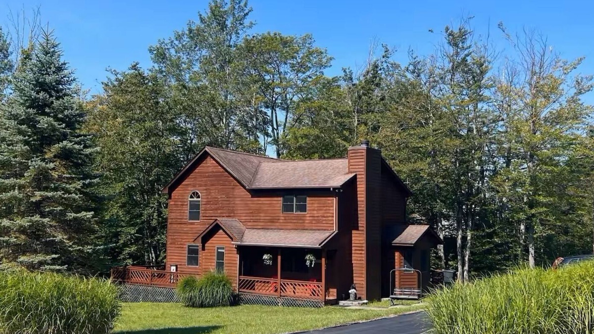 Timberline House | Sleeps 12 comfortably! Pets Ok! Fire Pit! AC