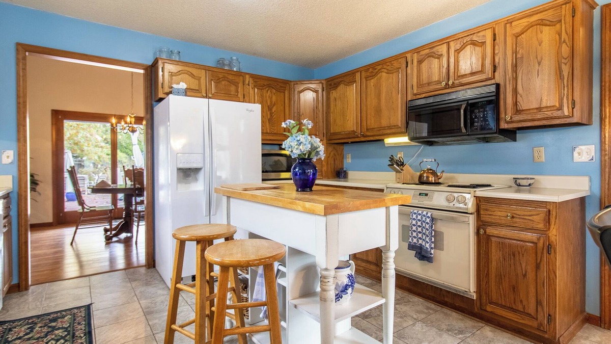 Lawrence House | Sleeps 12! Main Level Master Suite - Beautiful Backyard Oasis!