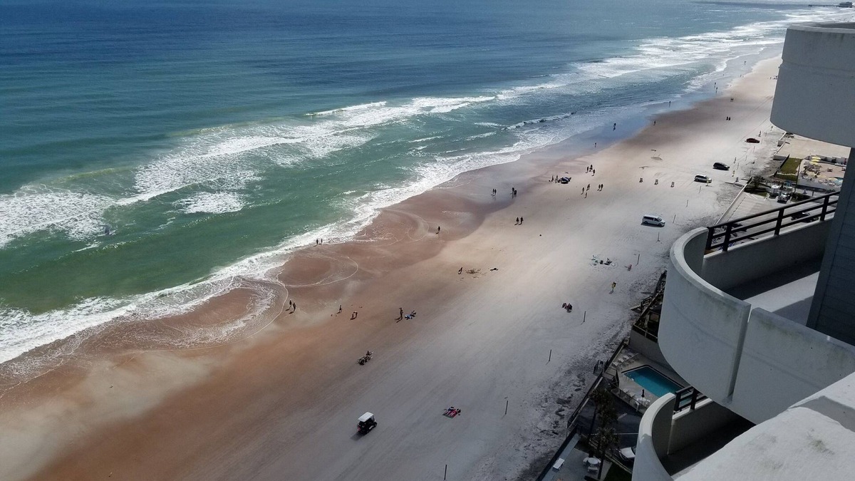 Daytona Beach Condo | SLEEPS 12, OCEANFRONT 3BR 3 BATH 2 STORY PENTHOUSE