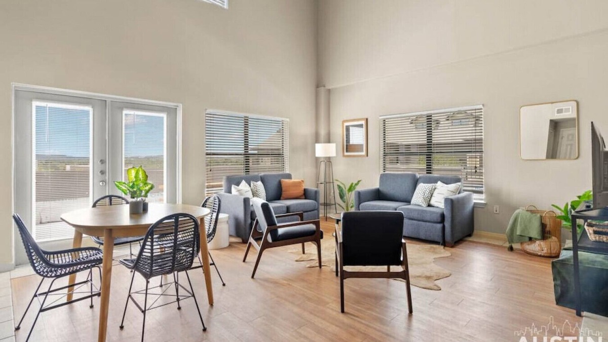 West Campus Apartment | Sleeps 12 - Spacious West Campus Apt w Huge Patio!